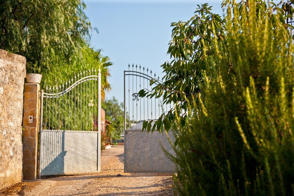 Villa Rosalba Полиняно а Маре Екстериор снимка